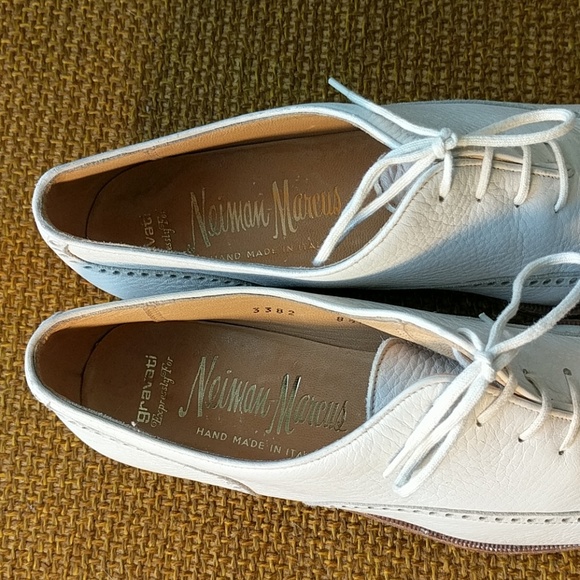 Gravati Neiman Marcus white wingtip oxfords 8.5 N - Picture 6 of 7